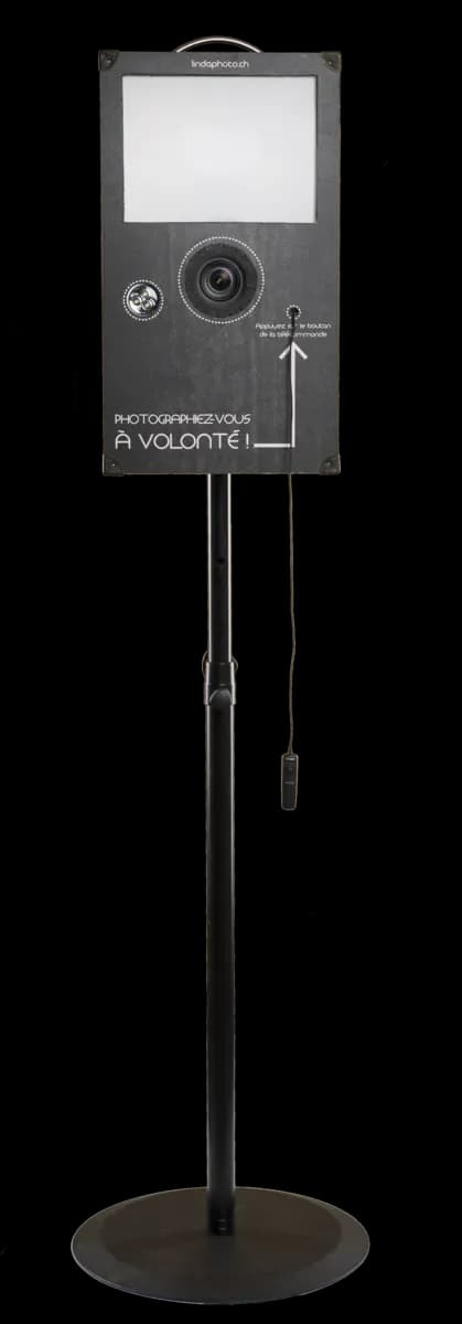Selfiematon Classic — photomaton autonome avec fond satin